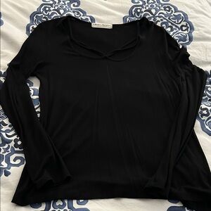 Cross Cross Black Top